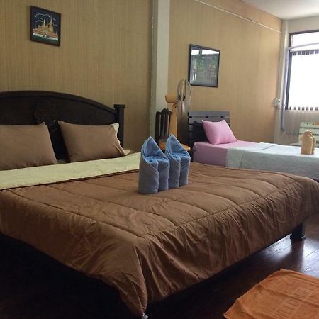 Changphuakgate Guesthouse 치앙마이 외부 사진
