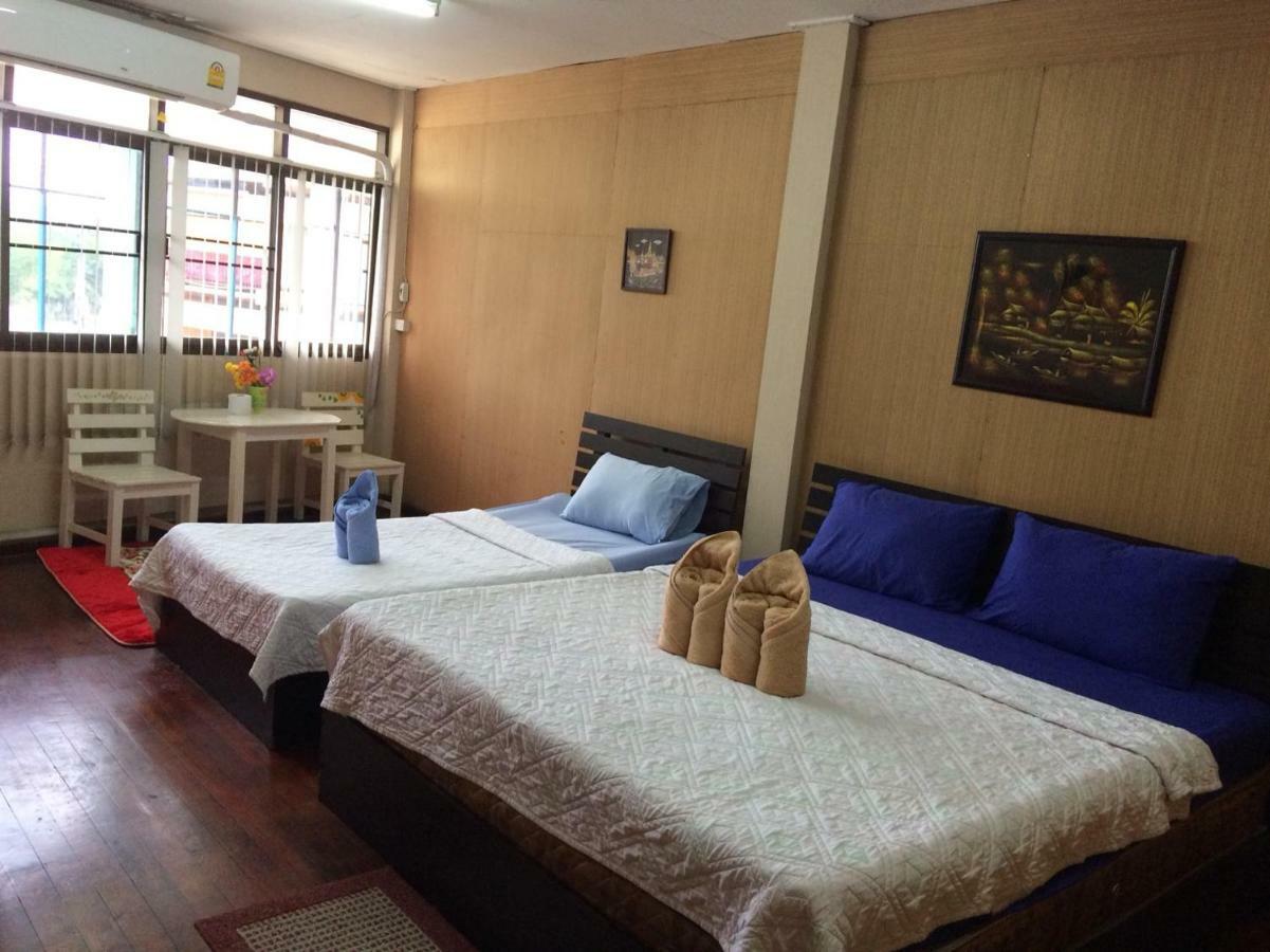 Changphuakgate Guesthouse 치앙마이 외부 사진