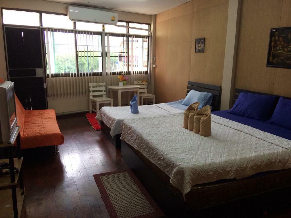 Changphuakgate Guesthouse 치앙마이 외부 사진