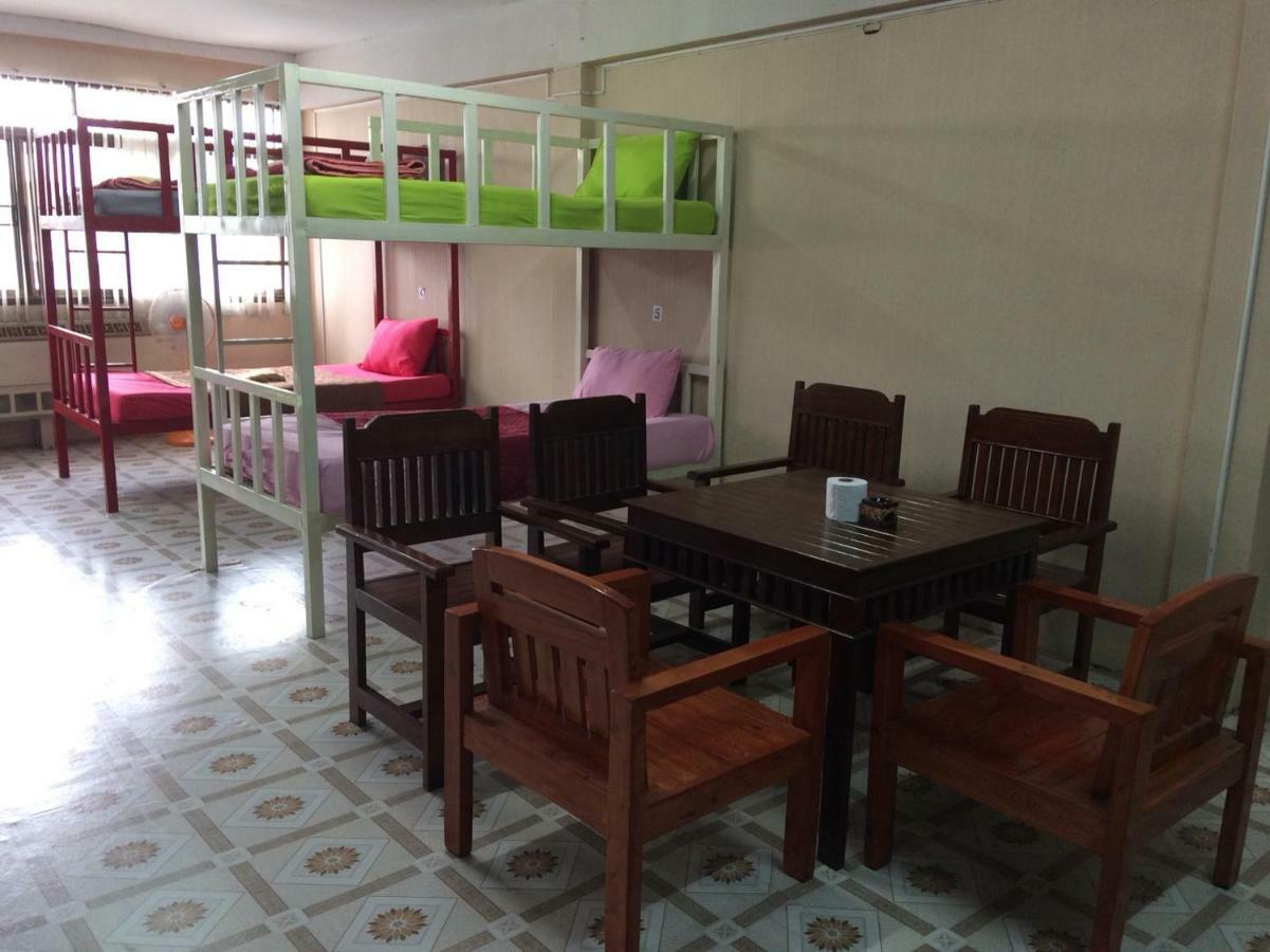 Changphuakgate Guesthouse 치앙마이 외부 사진