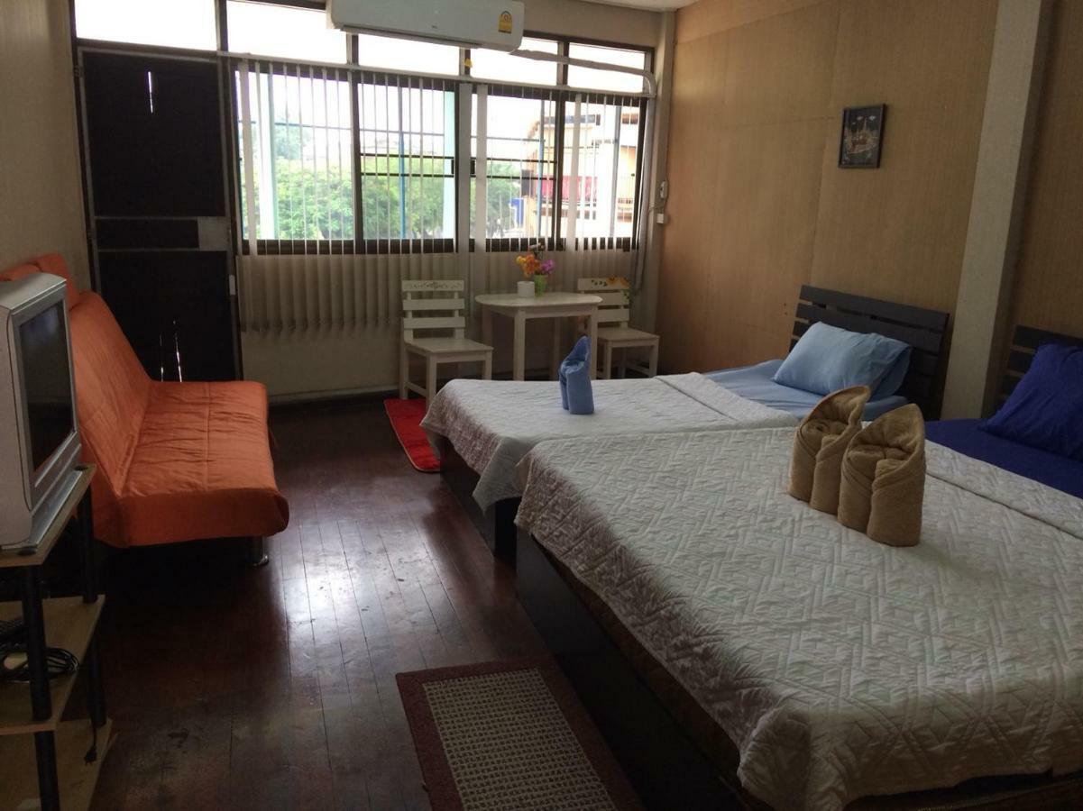 Changphuakgate Guesthouse 치앙마이 외부 사진