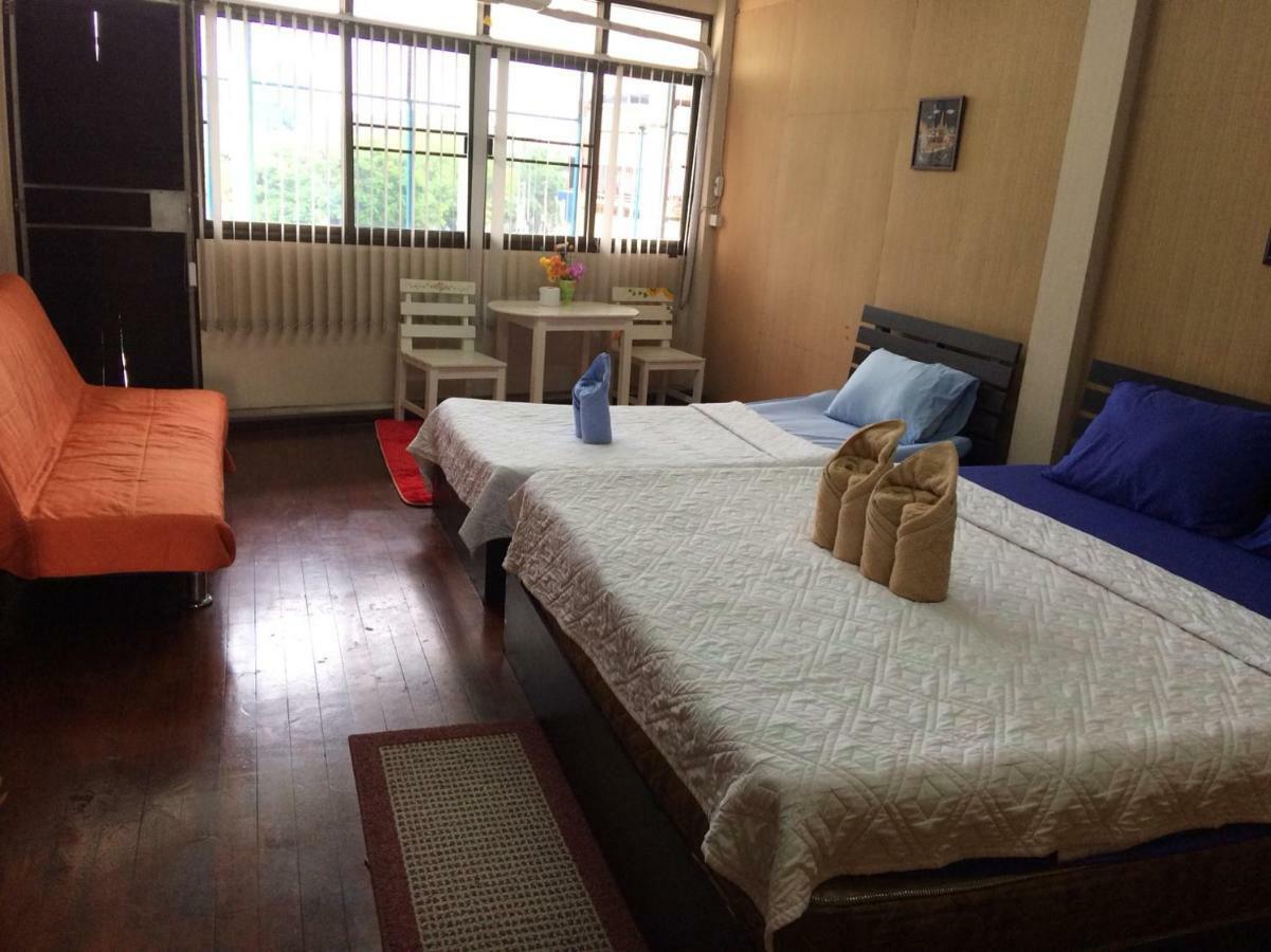 Changphuakgate Guesthouse 치앙마이 외부 사진