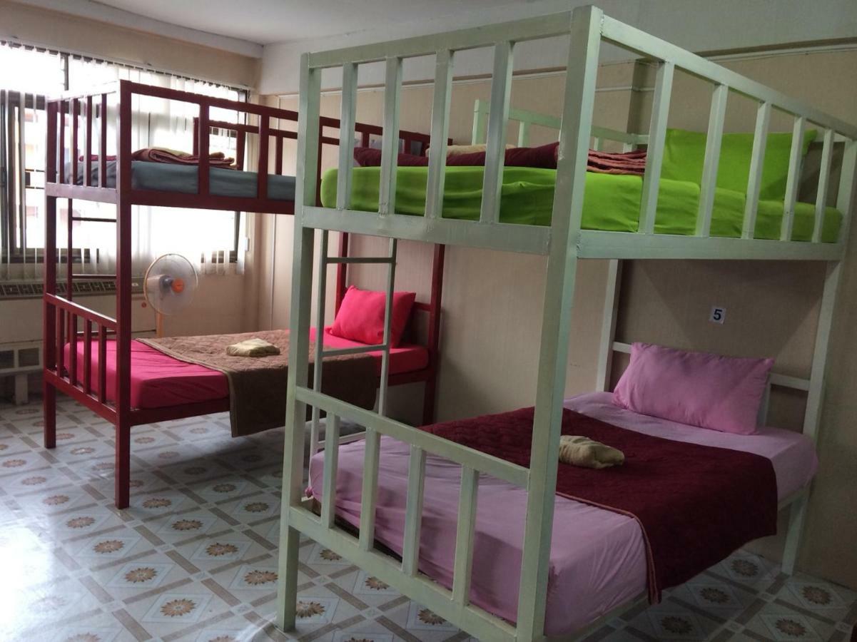 Changphuakgate Guesthouse 치앙마이 외부 사진