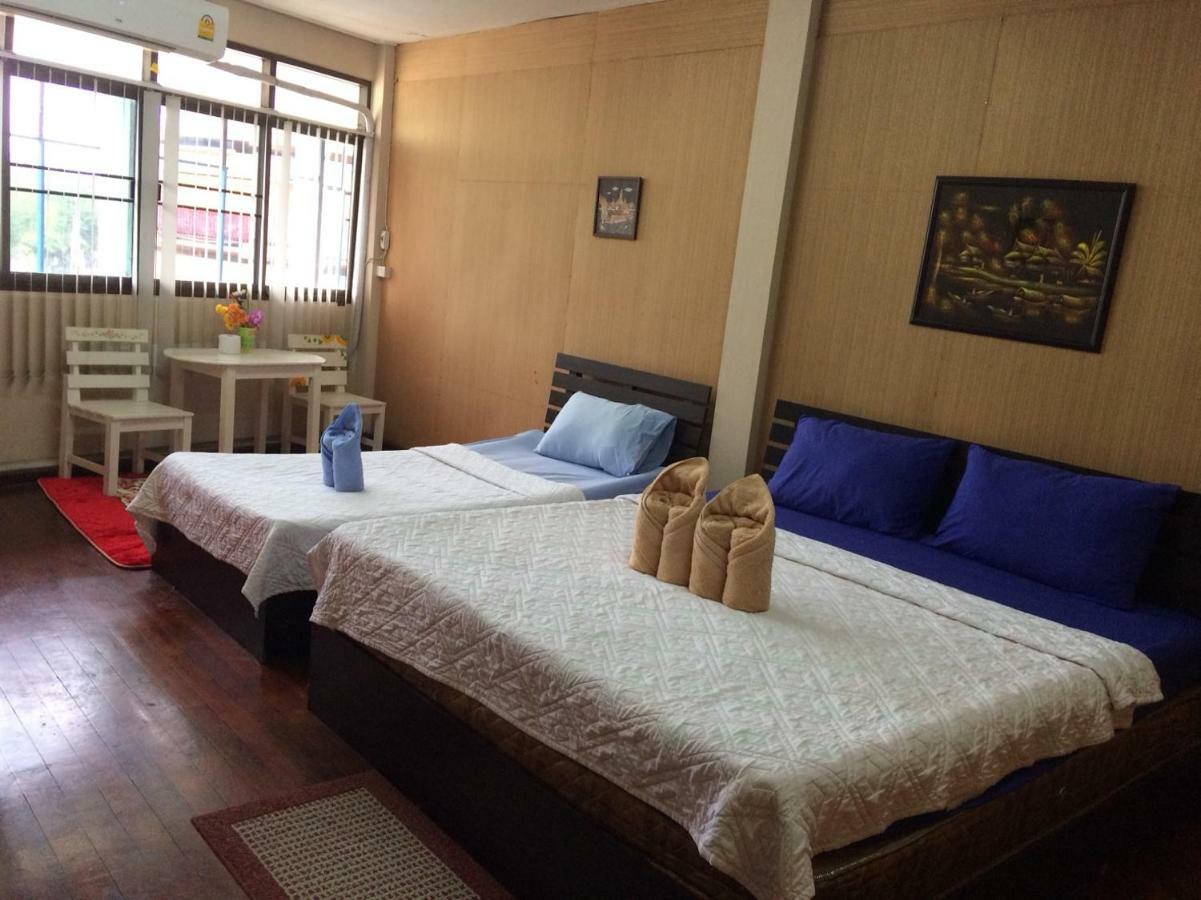 Changphuakgate Guesthouse 치앙마이 외부 사진